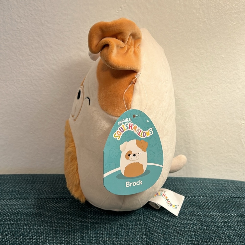 Squishmallow Brock the Bulldog - Picture 3 of 3